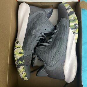 Nike precision III size 7.5 men